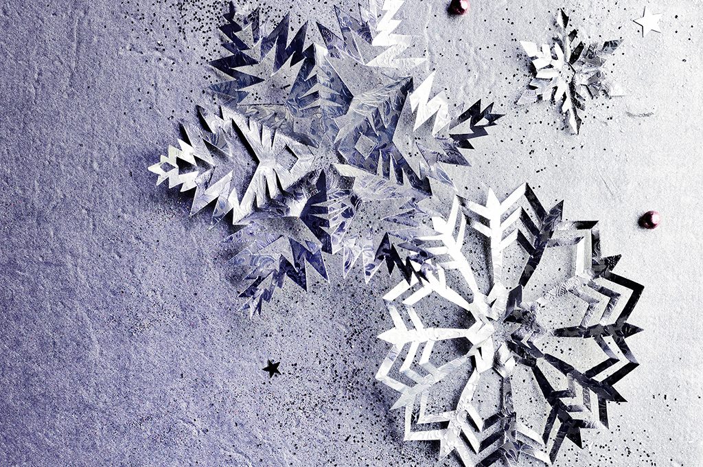 Decorazioni di Natale da stampare: fiocchi di neve in carta